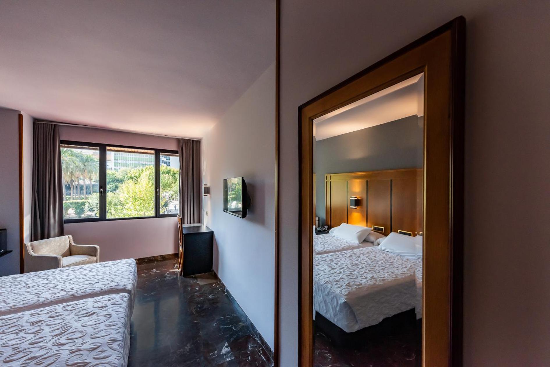 Hotel Condestable Iranzo 4*